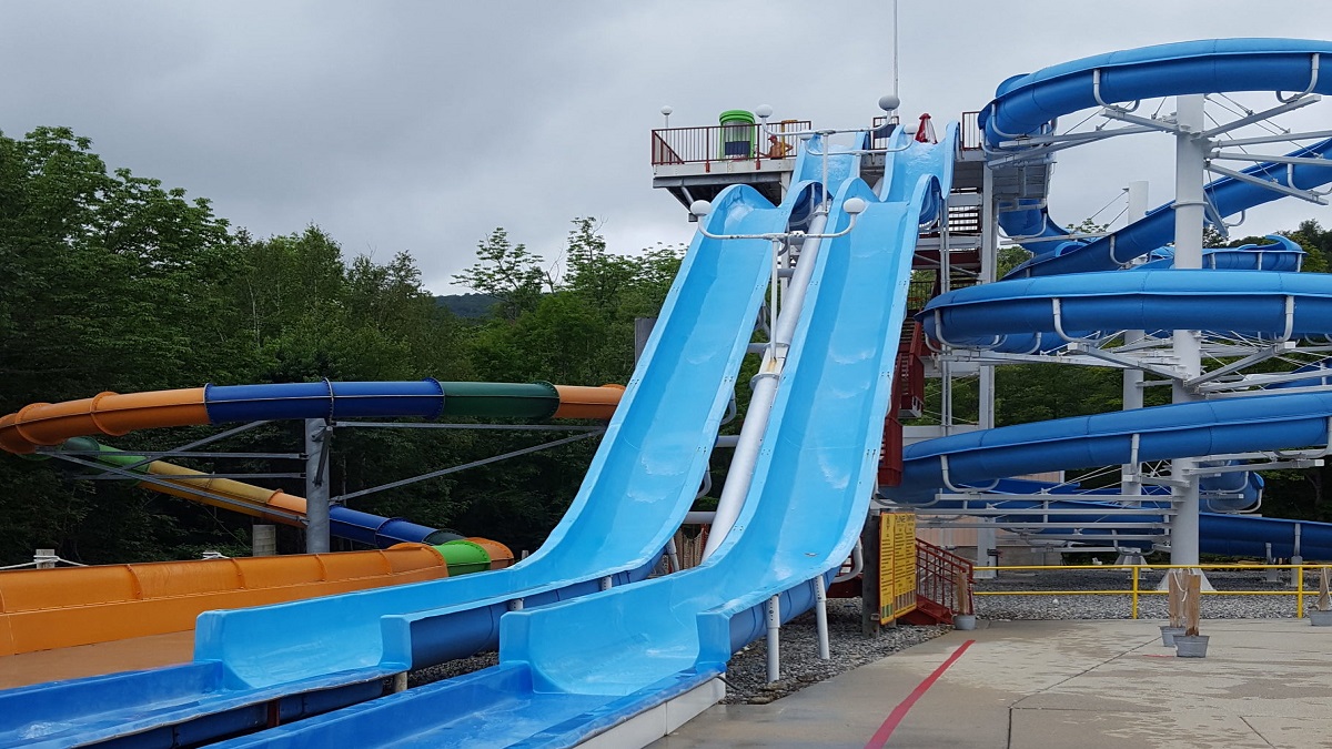 Whale's Tale Waterpark slides
